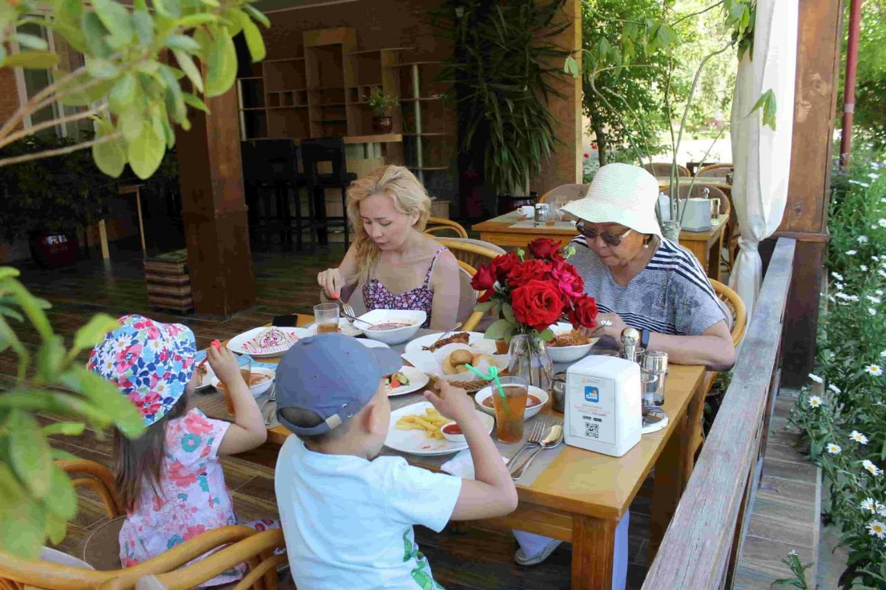 Talisman Village Hotel Bosteri Extérieur photo